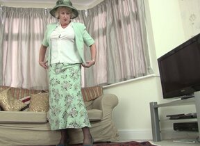 British lady shows her naughty side