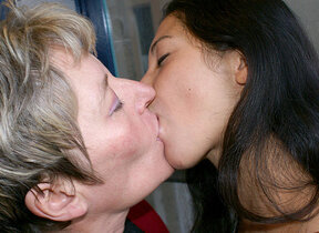 Old and young lesbos realize totally kinky